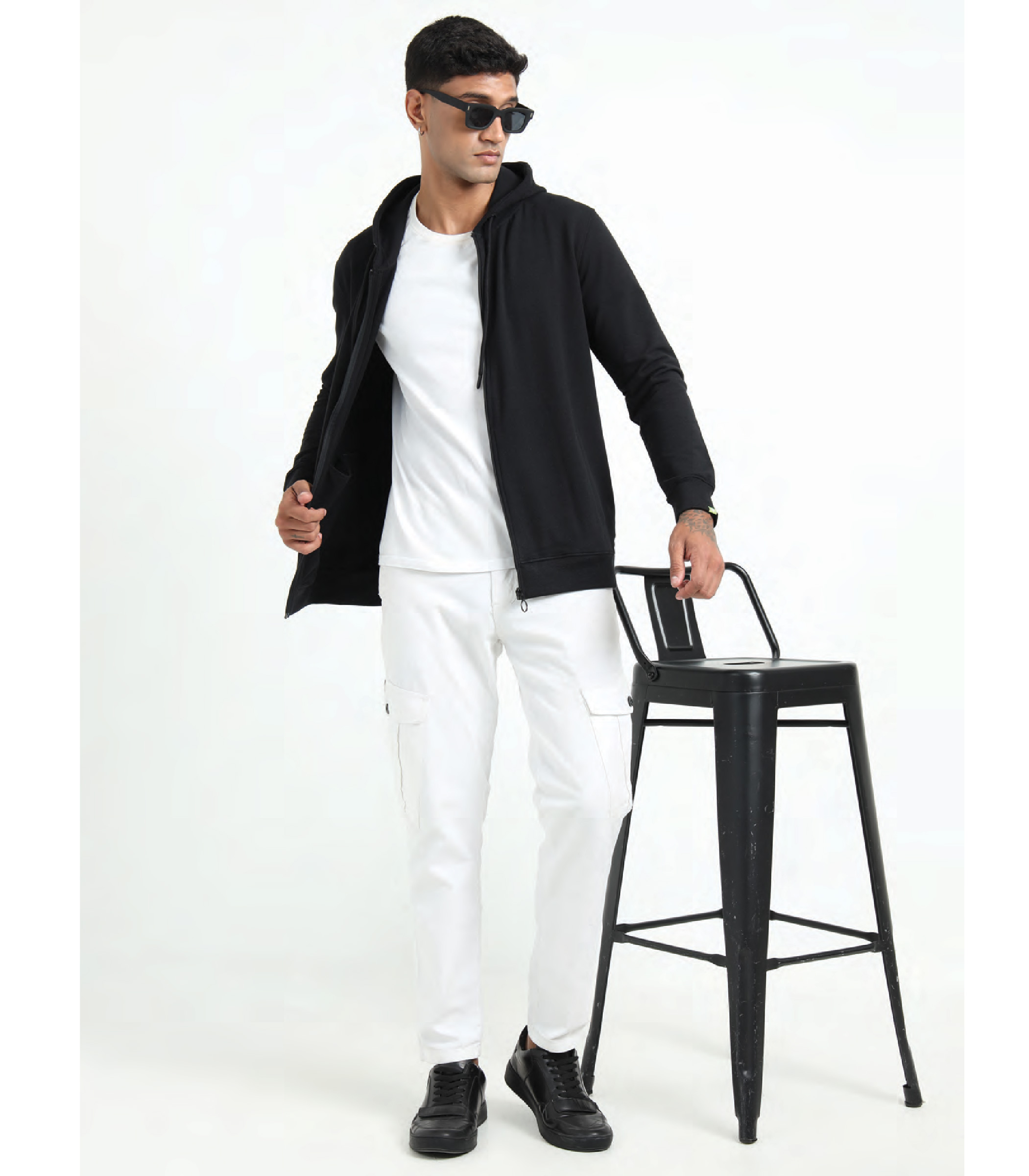 Caslay Zipper Black